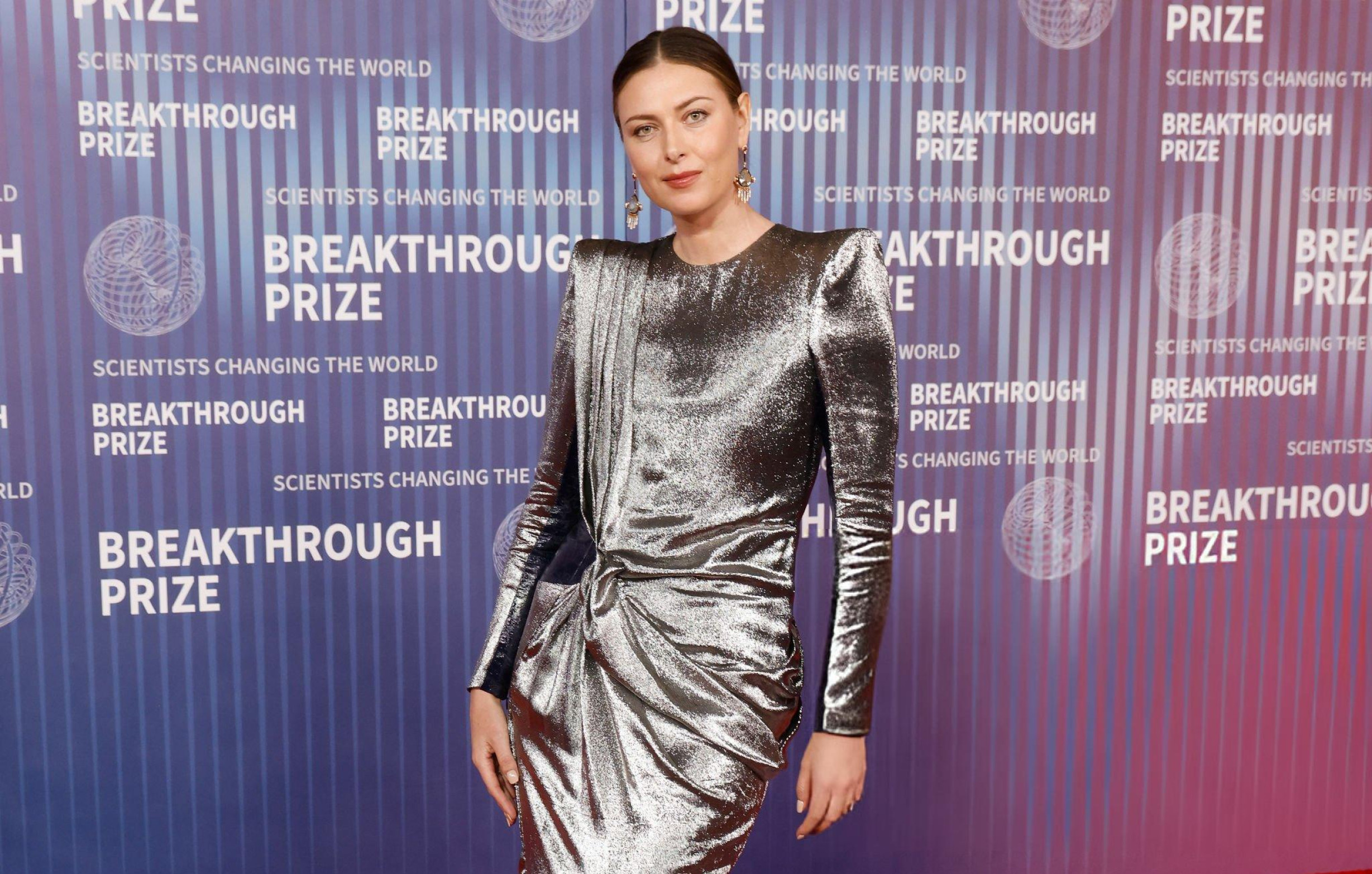 Maria Sharapova Biography, Wiki, Age, Height, Boyfriend, Husband, Networth, Wallpaper