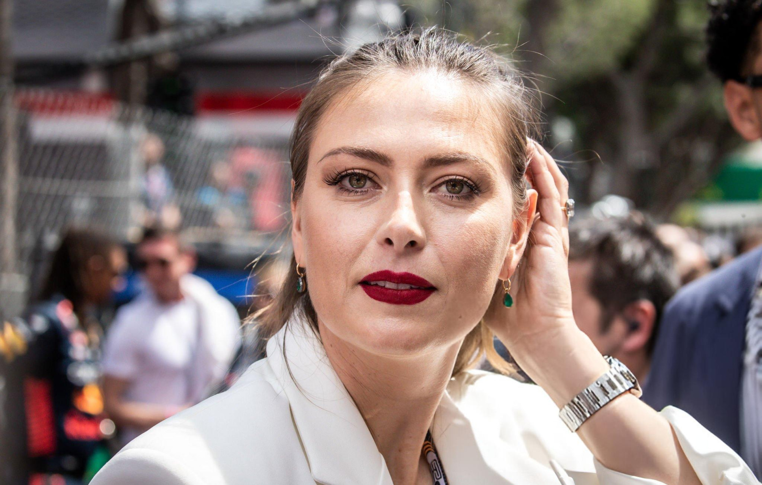 Maria Sharapova Biography, Wiki, Age, Height, Boyfriend, Husband, Networth, Wallpaper